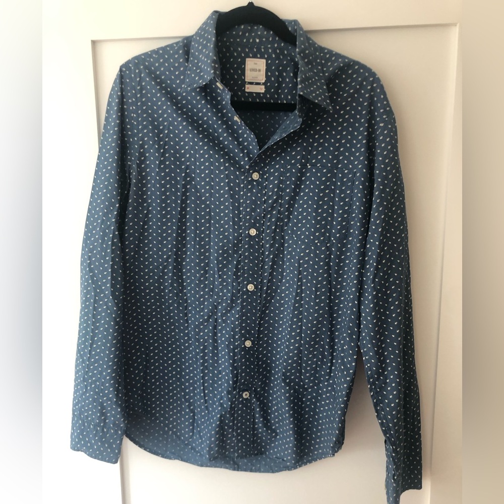 Gap Lived-In Blue Arrow Print Long Sleeve Button Down Shirt Size: MEDIUM
